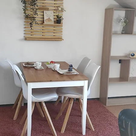 Gaestezimmer Am Hof Lejlighed Zwiefalten