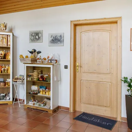 Gaestezimmer Am Hof * Zwiefalten