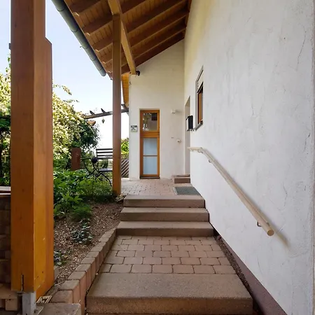 Gaestezimmer Am Hof Apartamento Zwiefalten